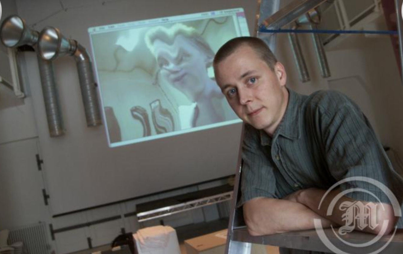 Haraldur Karlsson performing at IVCP Cafe9.net in 2000