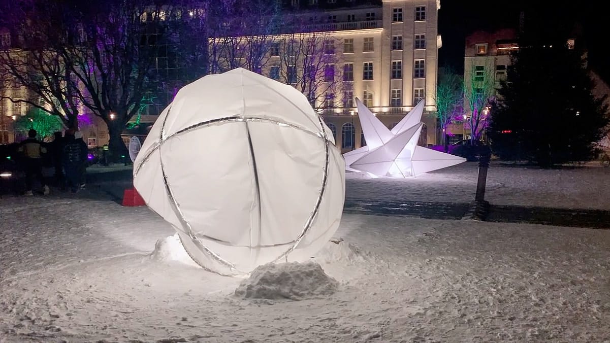 Enlighted light sculpture at Vetrarhátíð festival