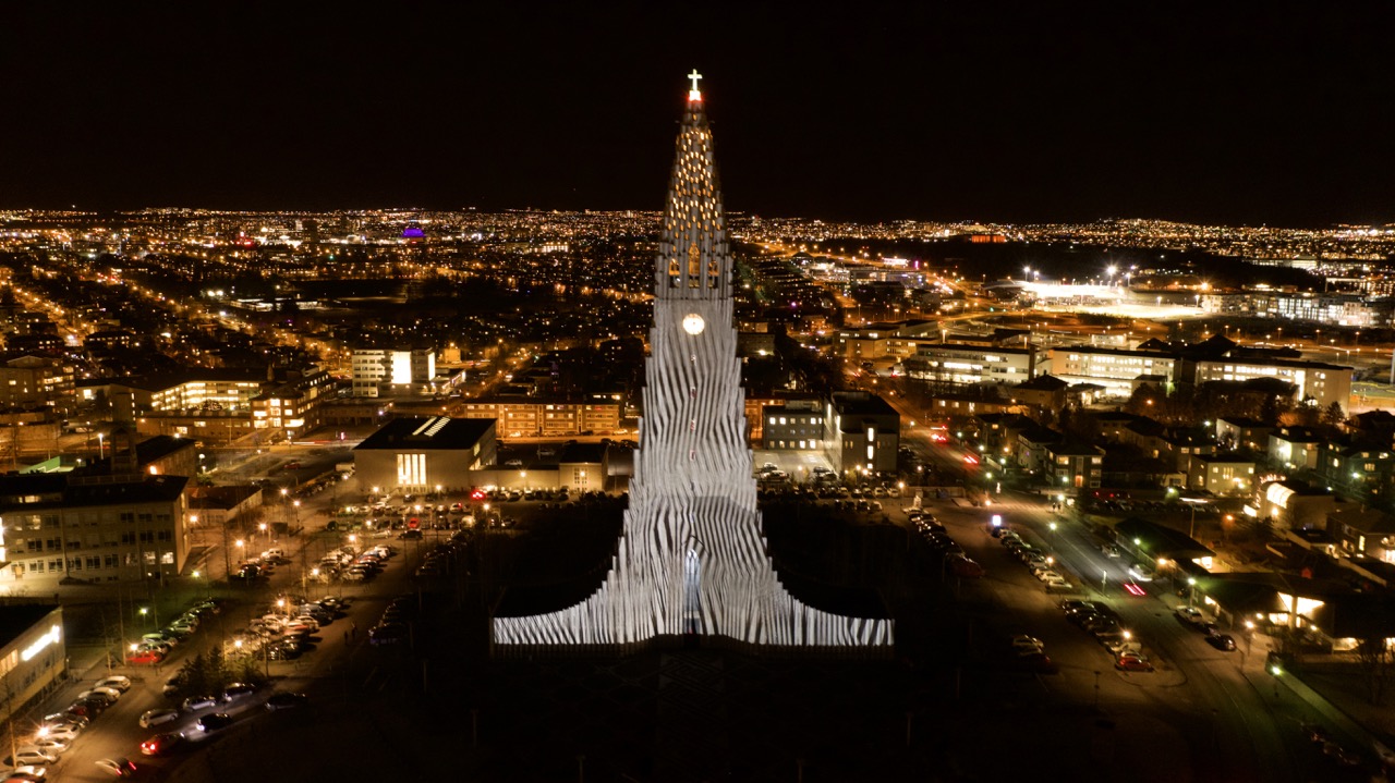 Interference projection mapping on Hallgrímskirkja church