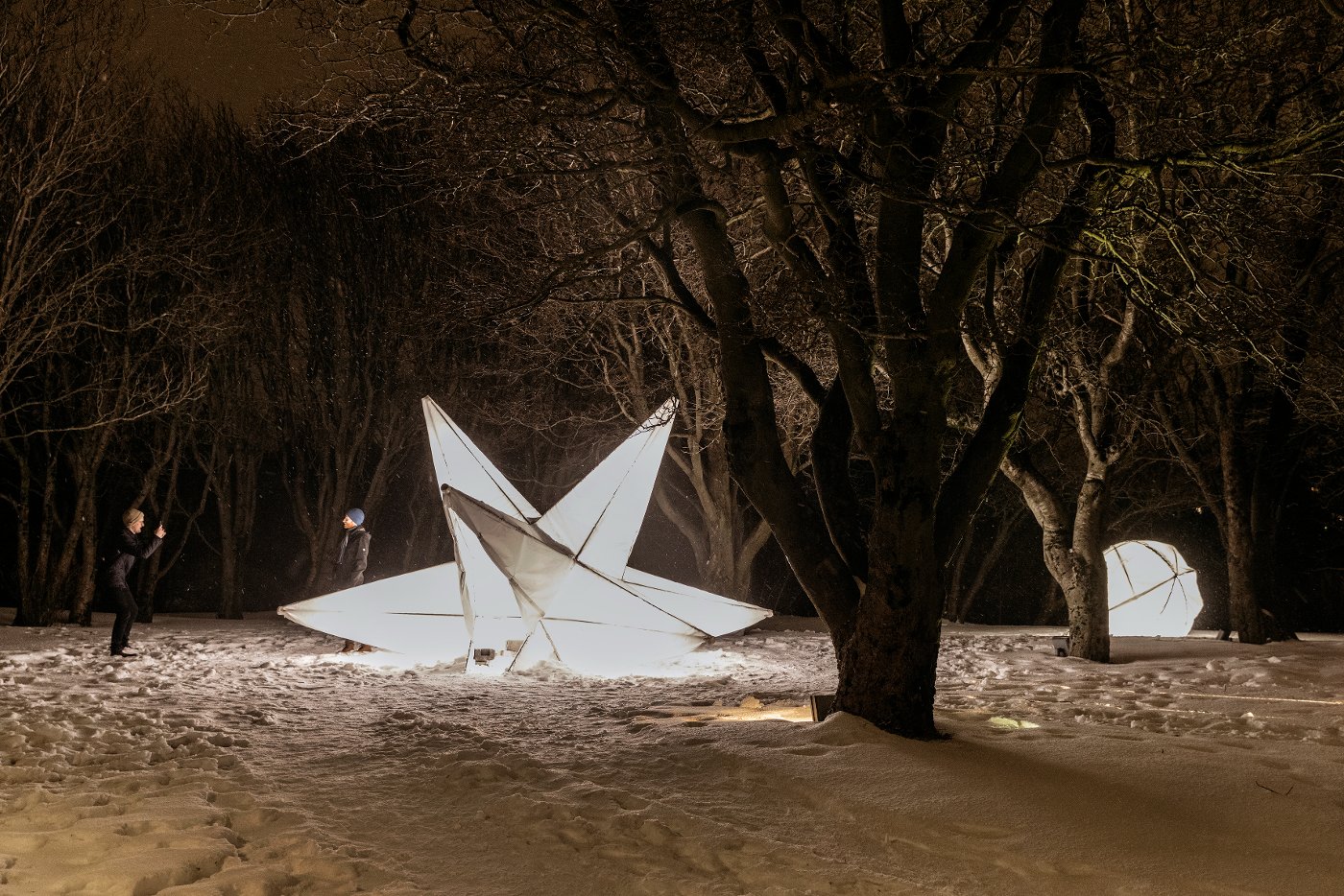 Re-Enlightment — star light sculpture in snow